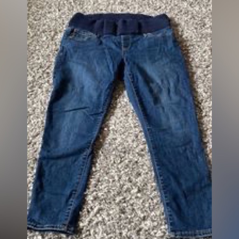 Gap size 10 Maternity cropped jeans